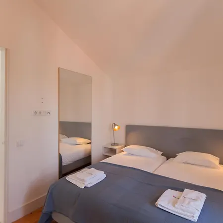 Flh S Bento Minimalist Luminous Flat Apartamento *