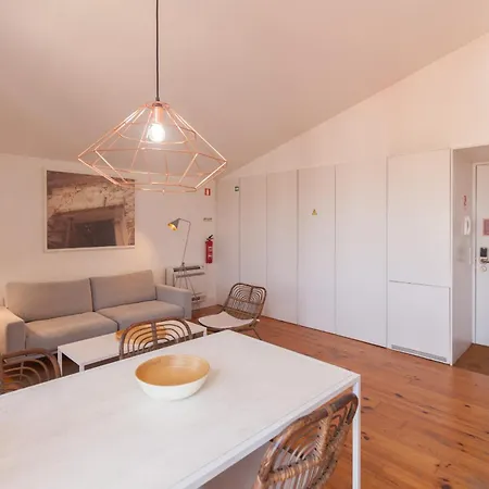 Flh S Bento Minimalist Luminous Flat Lisboa