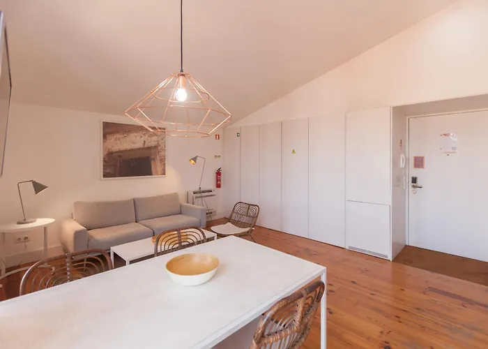 Flh S Bento Minimalist Luminous Flat Lisboa