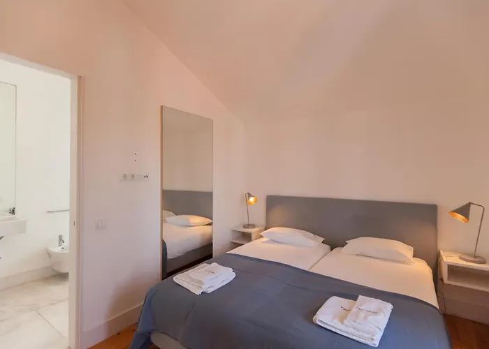 Flh S Bento Minimalist Luminous Flat شقة *